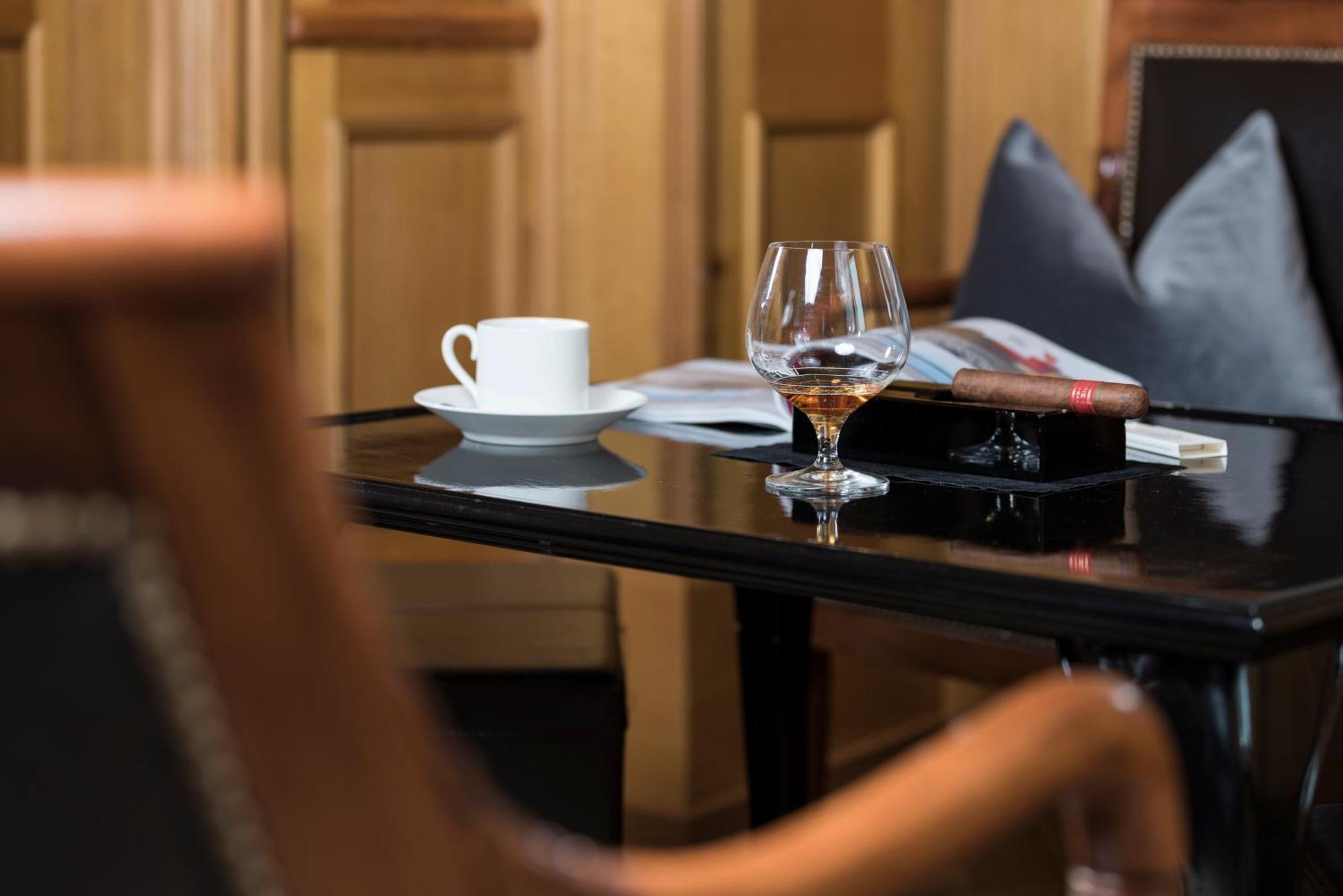 Hotel Schweizerhof Saint-Moritz Dış mekan fotoğraf